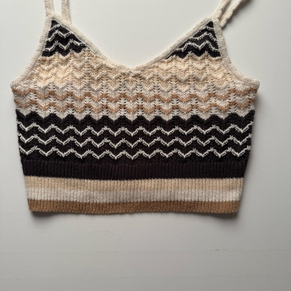 American Eagle Knit Chevron Cropped Tank - Size Small - Picture 2 of 4